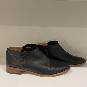 Avellini ankle boots